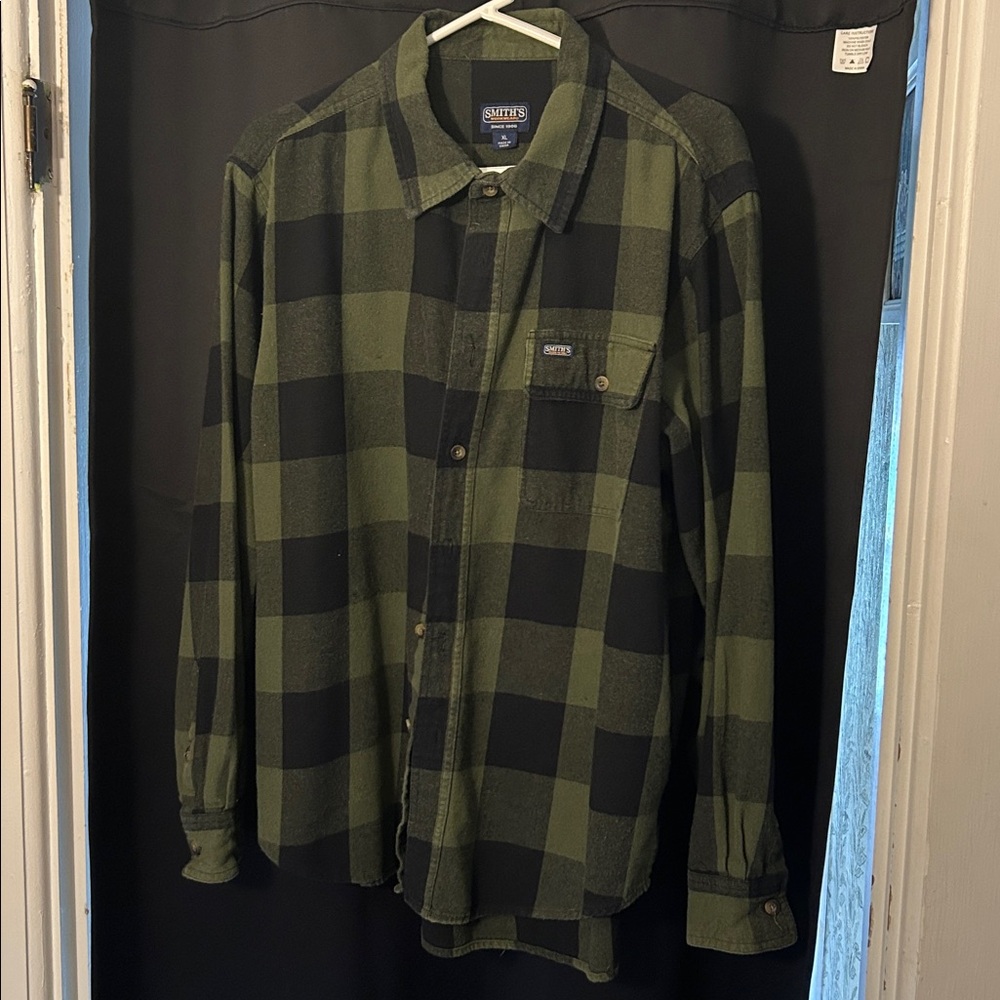 SMITH Men's Green and Black Plaid Casual Button Down Shirt